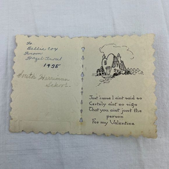 Vtg 1930s 1935 Valentine's Day Holiday Die Cut Double Side Boy Girl Cottage Card - Picture 3 of 4